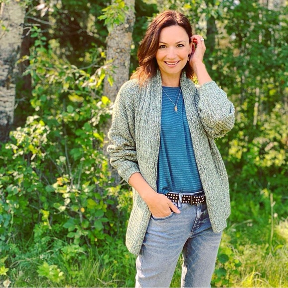 CABI The Travel Cardigan Size Small - Picture 3 of 10